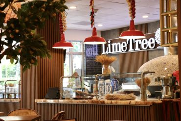 Lime Tree Italian-style pizzeria, café and bakery on Collins Avenue in Miami Beach